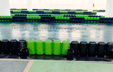 Go Gart oyun parkının içinde tamponların yakın çekim görüntüsü