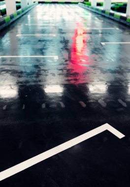 Kapalı Kapılar Go-Kart Yarışındaki Parça Dokuları ve Renkleri