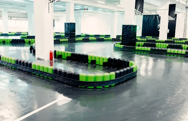 Salonda Boş Go Kart Yarış Alanı 