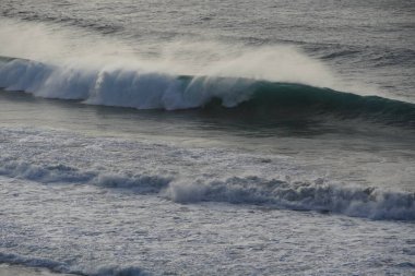 Deniz kıyısının güzel manzarası
