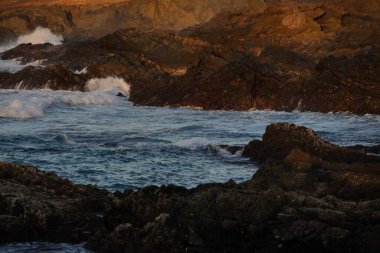 Sahilde güzel bir gün batımı