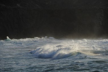 Atlantik Okyanusu 'ndaki dalgalar