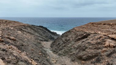 Kanarya adalarındaki deniz manzarası ve uçurumlar, İspanya