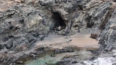 Güzel bir deniz manzarası.