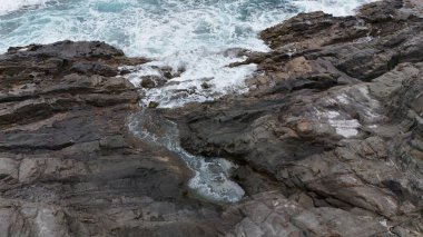 Deniz kıyısının güzel manzarası