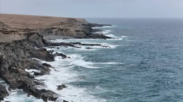 Deniz kıyısının güzel manzarası