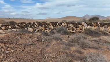 Ölü denizin çölü.