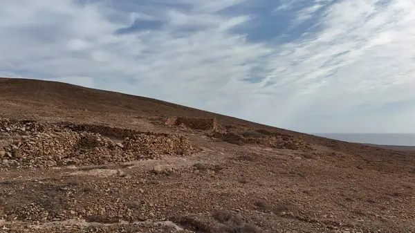 İsrail 'deki Negev çölündeki dağların manzarası