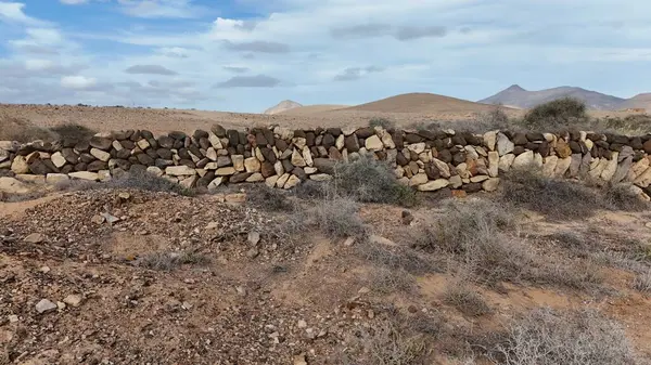 Ölü denizin çölü.