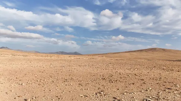 Fuerteventura 'daki çöl manzarası, adalar