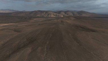 Volkanik dağ manzarası, İzlanda