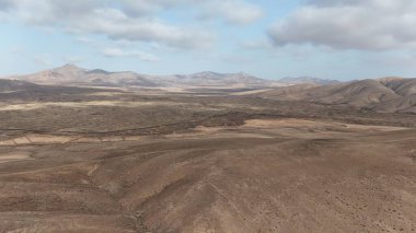 Dağlardaki çölün havadan görünüşü