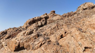 Sina dağlarının kaya oluşumu