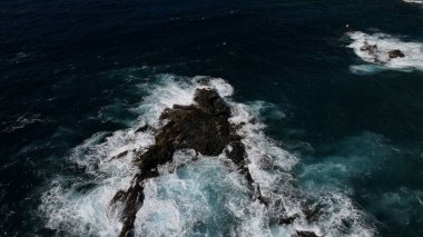 Deniz ve okyanusun havadan görünüşü