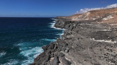 Lanzarote Adası 'nın güzel kıyı şeridi