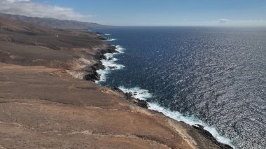 Denizin ve İsrail eyaletinin kuzeyindeki adanın havadan görünüşü