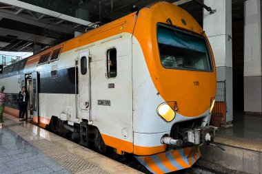 Rabat tren istasyonunda Al-Atlas treni