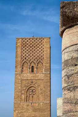 Hasan Kulesi ve Rabat, Fas 'taki sütunlar