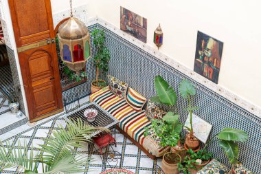 Fas 'ta bir Riad' ın avlusunun içi.