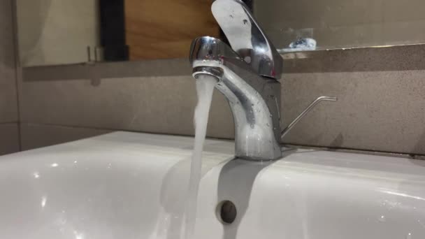 Water Running Faucet Tap White Sink — Wideo stockowe
