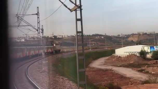 Oncf火车通过摩洛哥一个荒无人烟的农村地区 — 图库视频影像