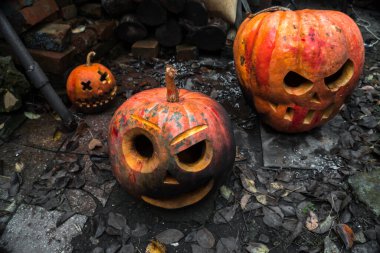 Sonbahar festivalinde cadılar bayramı turuncu balkabakları