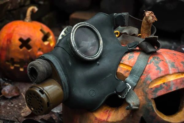 Halloween Oranje Sloppenwijk Pompoenen Gas Masker — Stockfoto