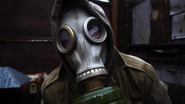 Ninguna Persona Una Máscara Protectora Contra Una Máscara Gas Bosque — Vídeos de Stock