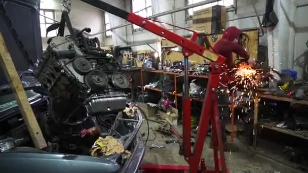 Corte Metal Fabricação Peças Personalizadas Para Instalação Motor Carro — Vídeo de Stock