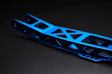 Bir spor drift araba özel projesinde arka mavi kollar