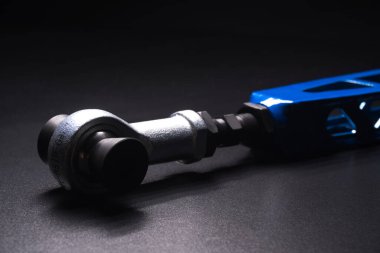 Bir spor drift araba özel projesinde arka mavi kollar