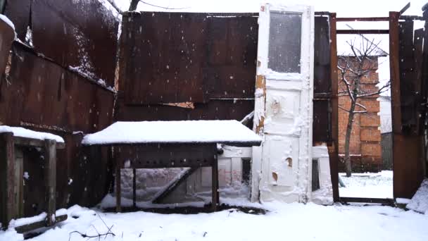 Winter Hof Wenn Schneit Ist Der Boden Zeitlupe Bedeckt — Stockvideo