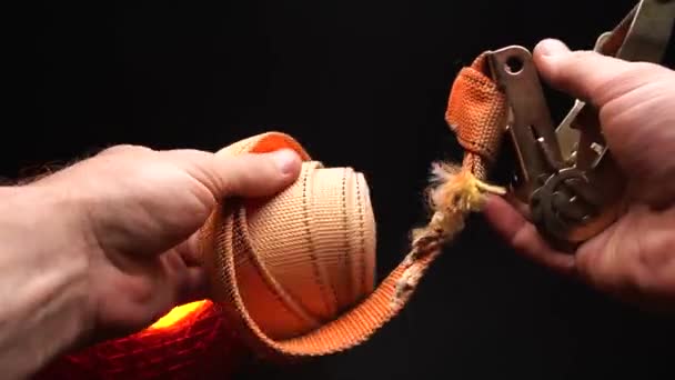 Ratchet Memukul Tali Prinsip Operasi Oranye Tangan Manusia — Stok Video