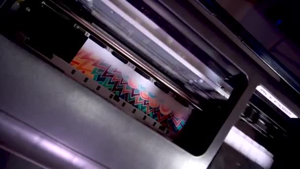 Afdrukken Van Kleurenfoto Illustratie Kleur Ornament Textuur Een Inkjet Printer — Stockvideo