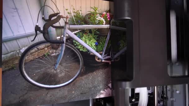 Impresión Fotos Color Viejo Deporte Bicicleta Gris Verano Una Impresora — Vídeos de Stock