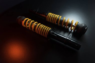 Ayar edilebilir spor süspansiyonu. Ön tekerden çekişli bir bank sarı sarmalı için.