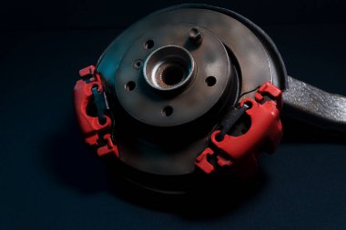 Hidrolik el freni için iki kırmızı kalibreli disk frenli arka drift araba ağırlığı montajı