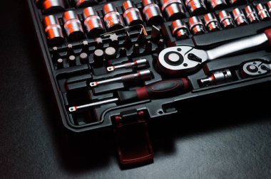 araba ve araç tamiratı için kırmızı eklemli bir set debriyaj ve başlık