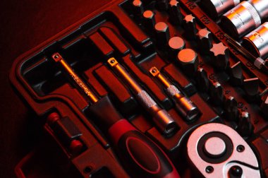 araba ve araç tamiratı için kırmızı eklemli bir set debriyaj ve başlık