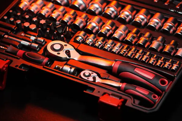 araba ve araç tamiratı için kırmızı eklemli bir set debriyaj ve başlık