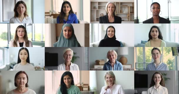 Montón Hermosas Sonrientes Mujeres Jóvenes Mayores Multiculturales Enfrenta Vista Imágenes — Vídeos de Stock