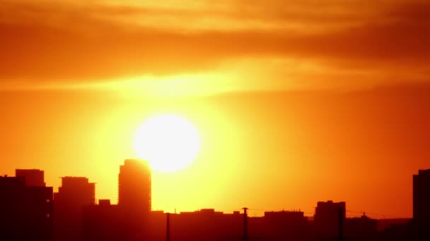 Міський Горизонт Гарячий Кінематографічний Захід Міський Пейзаж Міста Освітлений Великим — стокове відео