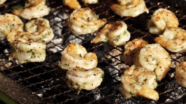 Shrimp Cooking Bbq Grill Grilled Fresh Shrimps Barbeque Sea Food — Stock Video