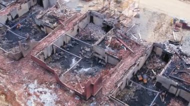 Vaughan şehrindeki şiddetli yangın sonrası. Evler ve ev birimleri gibi birbirinden ayrı evler, kasaba evleri ya da konut birimleri ciddi şekilde zarar görmüştür. 12 Nisan 2023.