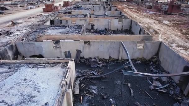 Zničené Domy Domy Velkých Požárů Suchém Horkém Dni Přírodní Katastrofy — Stock video