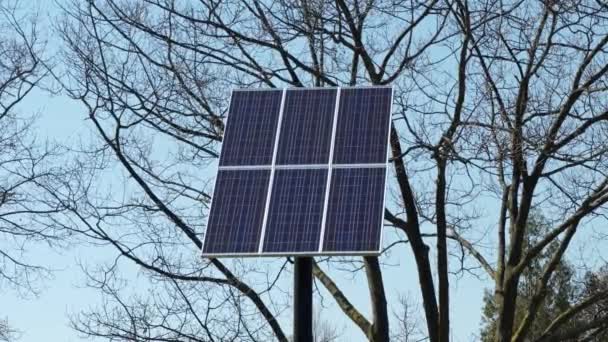 Solární Panely Parku Slunečného Dne Zelená Energie Panorama Koncept — Stock video