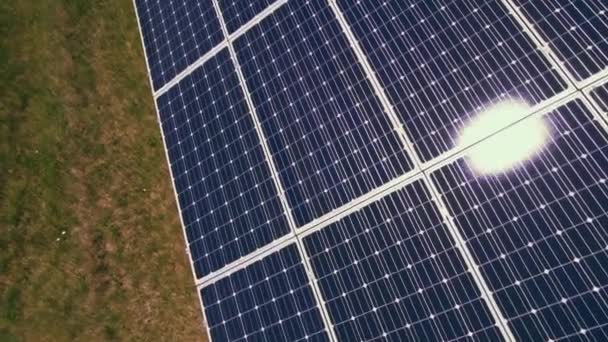 Solar Panels Installation Mounting Farm Alternative Power Plant Solar Cells — Stockvideo