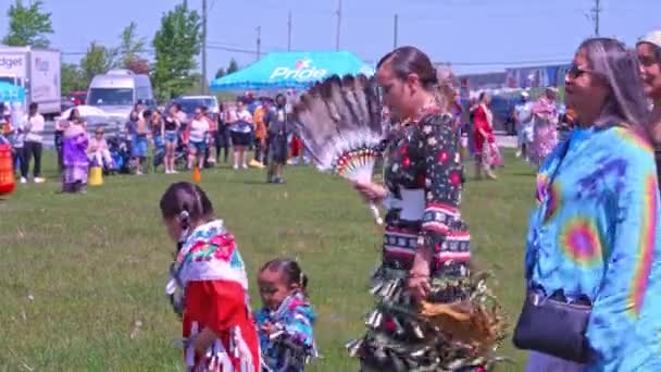 Segundo Powwow Anual Spirit Toronto Hospedado Por Spirited People 1St — Vídeo de Stock