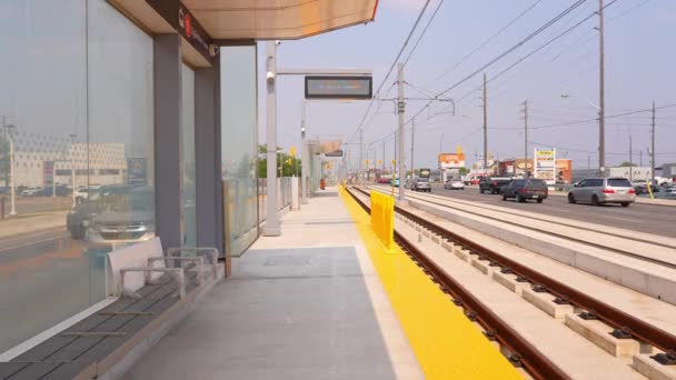 Stadtbahn Testing Underway Schild Crosstown Stadtbahn Neue Golden Mile Passagierunterstand — Stockvideo