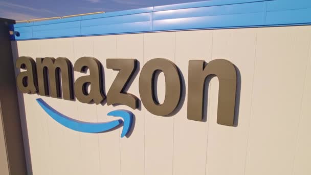 Toronto Ontario Kanada September 2022 Företagets Amazon Logotyp Varumärke Och — Stockvideo